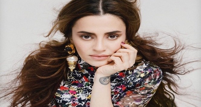 Ceylan Ertem Adanalı hayranlarıyla buluştu