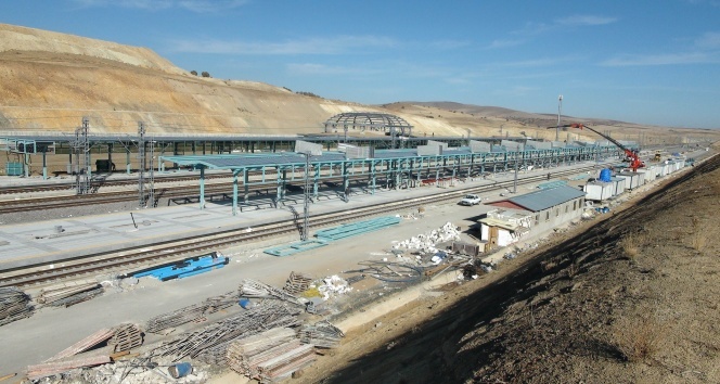 Ankara-Sivas Yüksek Hızlı Tren hattında istasyon yapım çalışmaları sürüyor