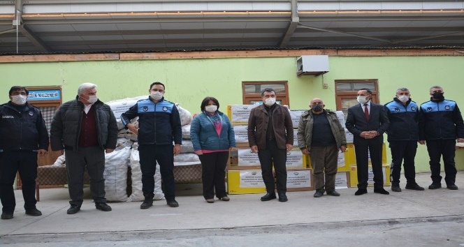 Ardahan Belediyesi’nden, İzmir’deki depremzedelere anlamlı yardım