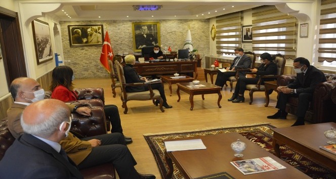 Başkan Demir birim amirleriyle istişare toplantısı gerçekleştirdi
