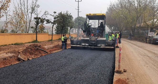 İzmit’te 4 buçuk kilometrelik yolun asfalt çalışmalarına başlandı