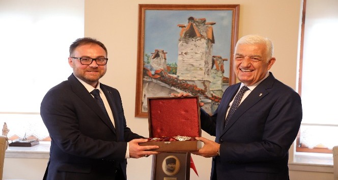 Ukrayna Antalya Konsolosu’ndan Başkan Gürün’e ziyaret