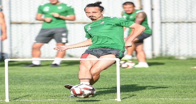 Serdar Özkan Bursaspor’la olan sözleşmesini feshetti
