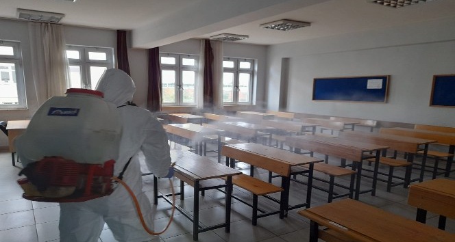 Gebze’de 44 okul sınav için dezenfekte edildi