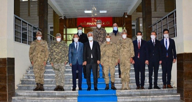 İçişleri Bakan Yardımcısı Mehmet Ersoy ve Jandarma Genel Komutanı Orgeneral Arif Çetin, Ardahan’da