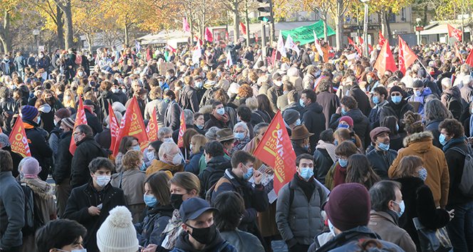 Fransa’da birçok kentte &quot;küresel güvenlik&quot; yasası protestosu