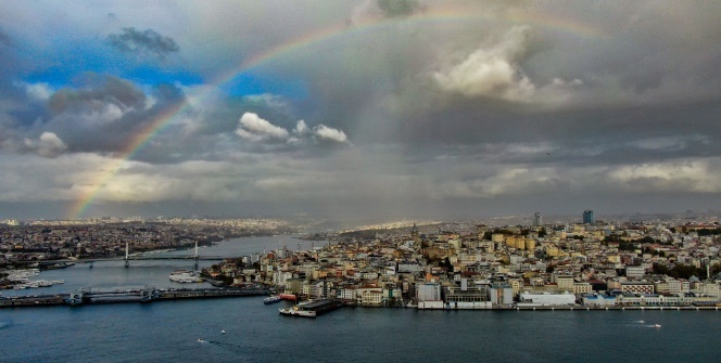 Gökkuşağı kendine hayran bıraktı