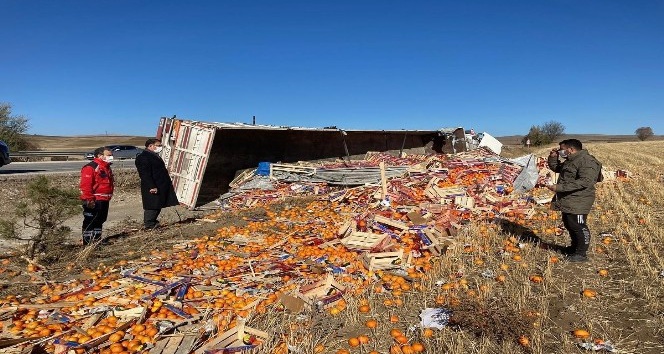 Kaza yapan sürücüyü vali teselli etti