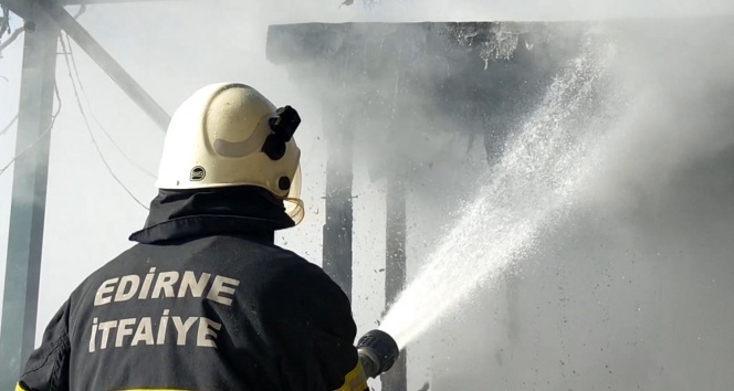 Edirne&#039;de sosyal tesiste yangın