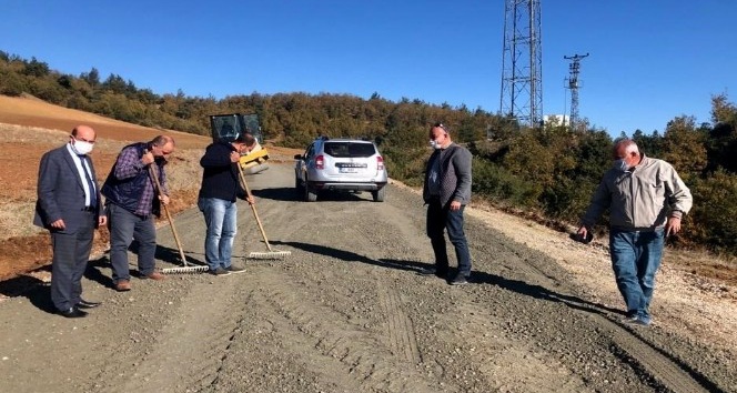 Osmaniye’de yol yapım çalışmaları sürüyor