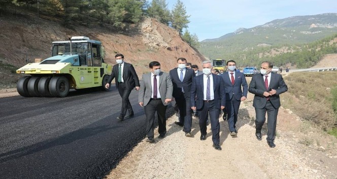 Burdur ve Isparta Valilerinden yol incelemesi