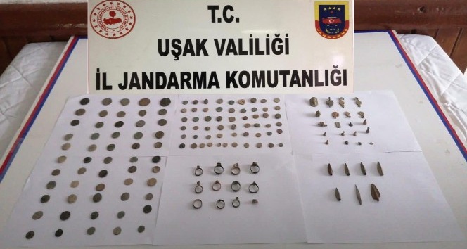 151 parça tarihi eser satılmadan ele geçirildi