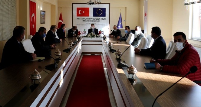 TMO Genel Müdürü Güldal, Erzincan’da tarım sektörü temsilcileri ile biraraya geldi