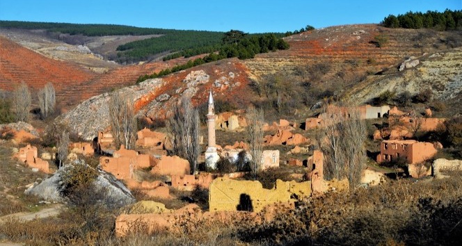 Osmanlı döneminin izlerini taşıyan Zemzemiye Köyü