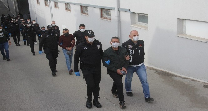 Adana’da uyuşturucu operasyonu: 9 tutuklama