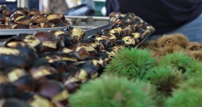 Kışın habercisi kestaneciler ocaklarını yaktı