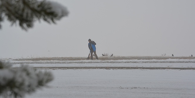 Sarıkamış’ta kar ve sis hayatı olumsuz etkiledi, her yer beyaza büründü