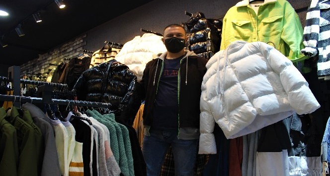 Virüs giyim sektörünü vurdu, kışlıklar tezgahlarda kaldı
