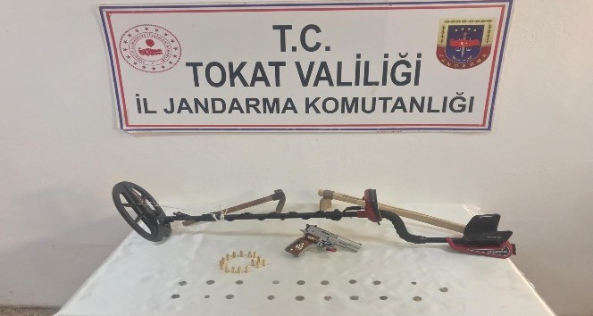 Tokat’ta kaçak kazı yapan 2 kişi suçüstü yakalandı