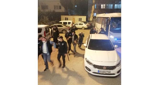 Osmaniye’de kumar oynatılan iş yeri kapatıldı