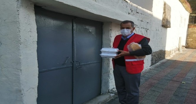 Diyarbakır’da ihtiyaç sahibi ailelere yemek dağıtıldı