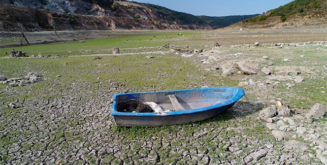 Sazlıdere Barajı'nda korkutan görüntü, su seviyesi yüzde 5’e düştü