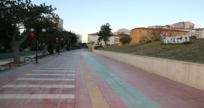 Yozgat’ta cadde ve sokaklar sessizliğe büründü