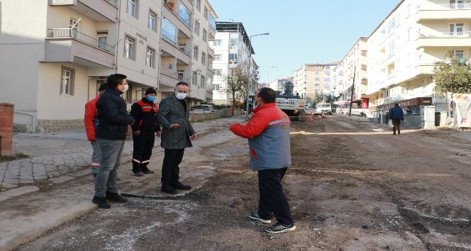 Issız sokakların çalışan işçileri