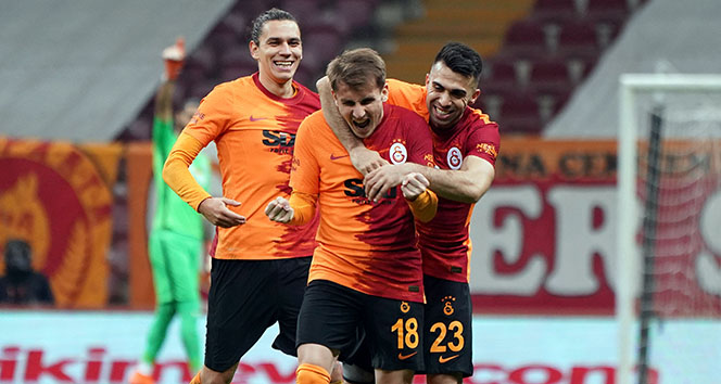Kerem Aktürkoğlu ilk gol sevincini yaşadı