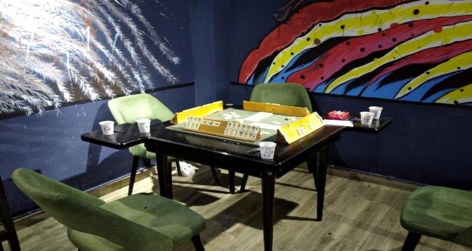 Osmaniye’de yasağı delen kafeye polis baskını