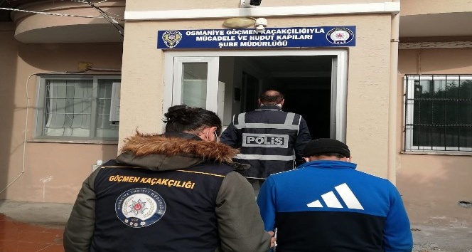 Türkiye’ye yasa dışı giren Suriyeli saklandığı barakada yakalandı