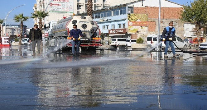 Cizre Belediyesi sokağa çıkma kısıtlamasında boş durmadı