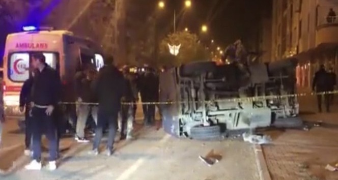 Iğdır’da zırhlı araç devrildi:1 polis yaralandı