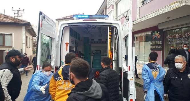 Sakarya’da alacak-verecek meselesinde kan aktı: 4 yaralı