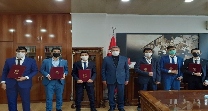 Iğdır’ın ilk hafızları belgelerini aldı