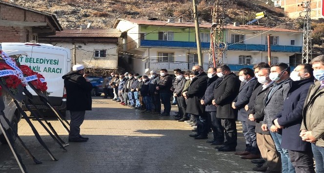 Koronadan ölen belediye başkanı toprağa verildi
