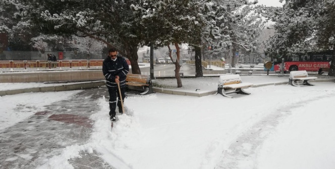 Erzurum kara teslim oldu