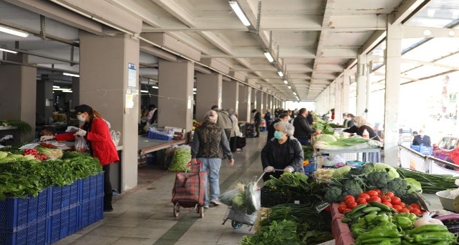 Marmaris�te 65 Yaş Üstüne Özel Pazar Saati Uygulaması Muğla