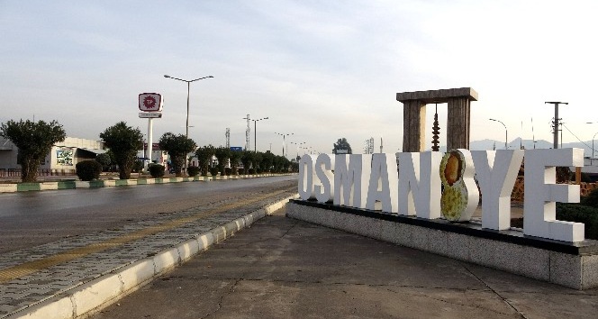 Cadde ve meydanların boş kaldığı Osmanite’de sessizlik hakim oldu