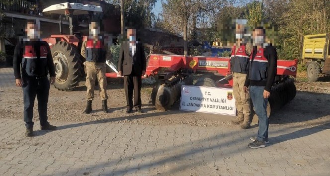 Çaldığı tarım aletini satarken jandarmaya yakalandı
