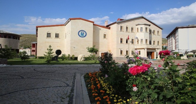 Bayburt Üniversitesi URAP dünya sıralamasında ilk 3 binde