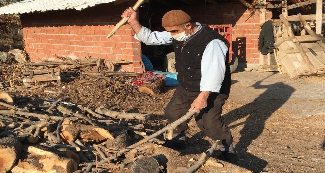 Sokağa çıkma kısıtlamasında çiftçiler faaliyetlerine devam etti