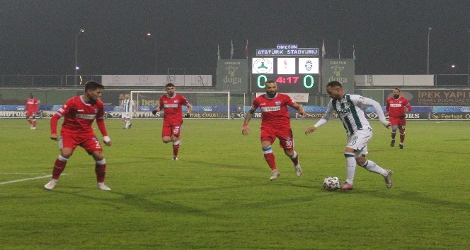TFF 1. Lig: Giresunspor: 1 - Adana Demirspor: 0 (İlk yarı)