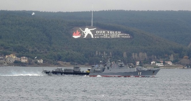 Bulgar savaş gemisi ‘Smeli’ Çanakkale Boğazı’ndan geçti