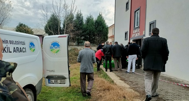 Evinin banyosunda yaktığı mangal dumanından zehirlenerek hayatını kaybetti