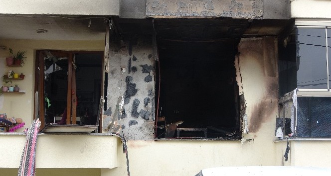 Uşak’ta iki farklı evde doğal gaz patladı; 6 yaralı