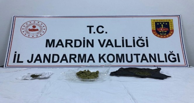 Mardin’de esrarla yakalanan 4 kişi gözaltına alındı