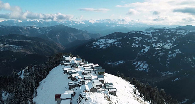 Boselta yaylasında kış güzelliği nefes kesiyor