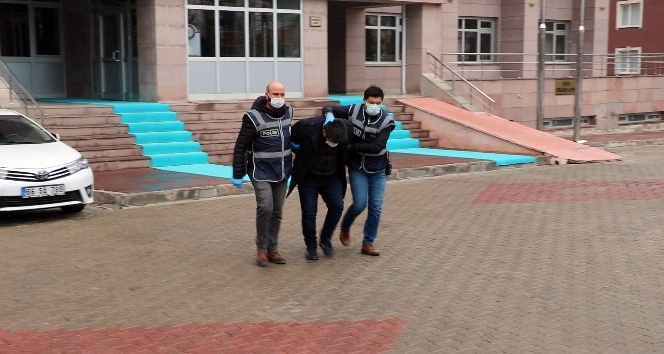 Sapık FETÖ firarisi yakalandı