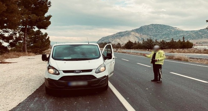 Burdur’da 128 sürücüye ceza yazıldı, 27 araç trafikten men edildi
